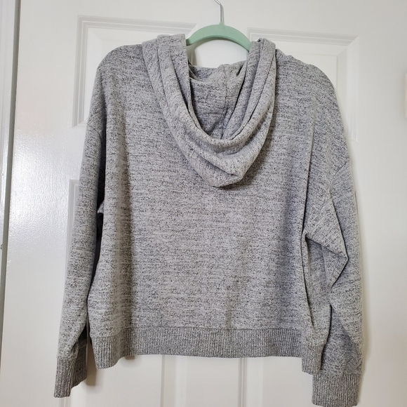 NWOT Gap Soft Spin Cropped Hoodie Size LP - Picture 3 of 13